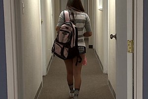 sm女王舔比vk